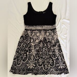 Adrianna Papell Black & Tan Medallion Print A Line Dress Women’s Size 14